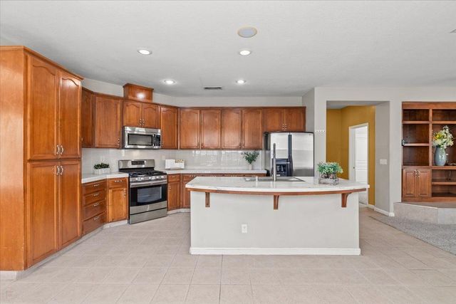 2050 Geneva Way, Manteca, CA 95337