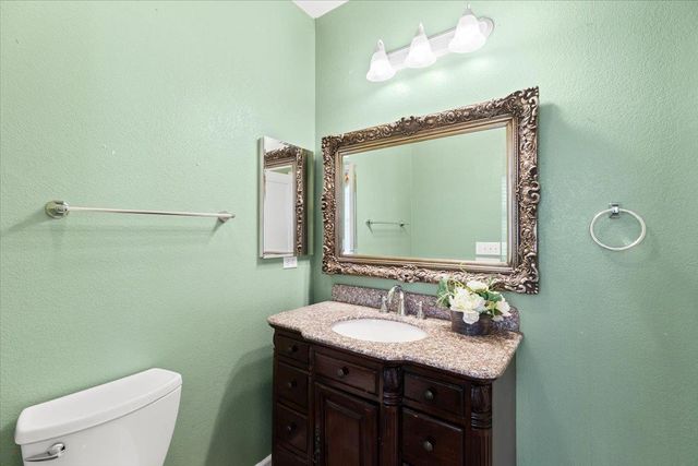 2050 Geneva Way, Manteca, CA 95337