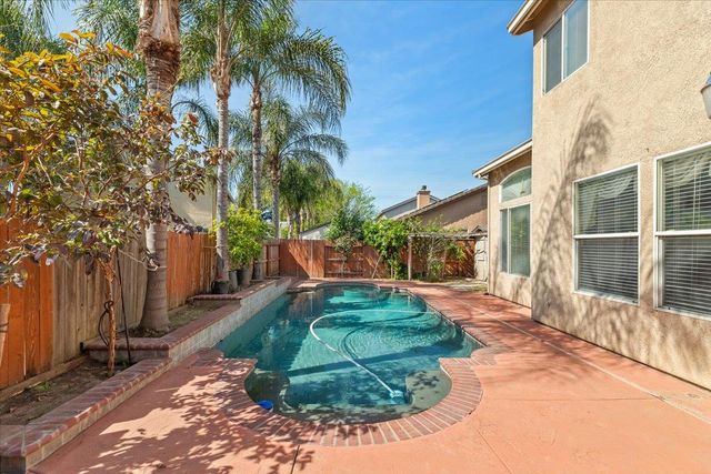 2050 Geneva Way, Manteca, CA 95337