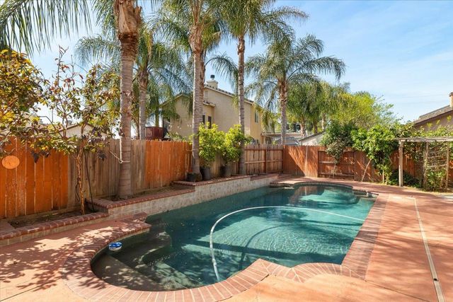 2050 Geneva Way, Manteca, CA 95337