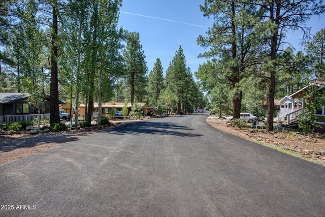 17090 S IRON SPRINGS Road, Munds Park, AZ 86017