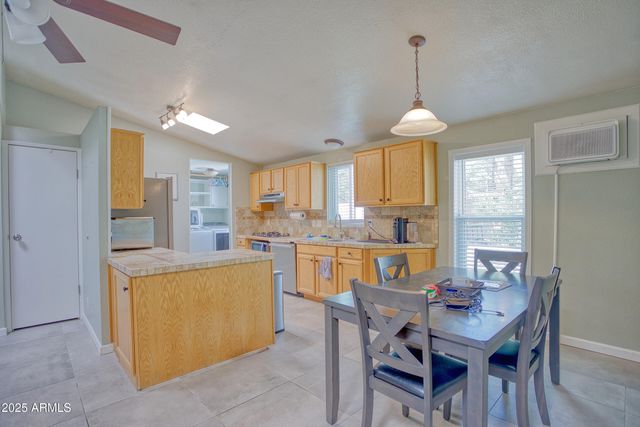 17090 S IRON SPRINGS Road, Munds Park, AZ 86017