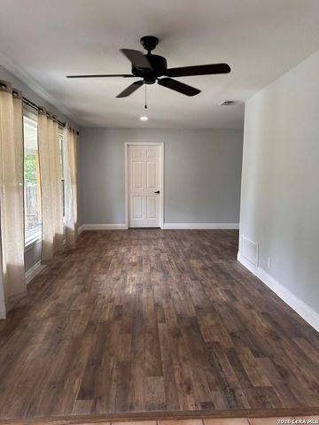 139 SAVANNAH DR, San Antonio, TX 78213
