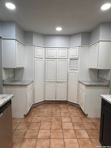 139 SAVANNAH DR, San Antonio, TX 78213