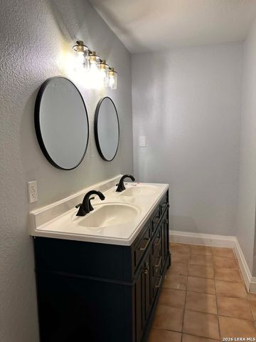 139 SAVANNAH DR, San Antonio, TX 78213