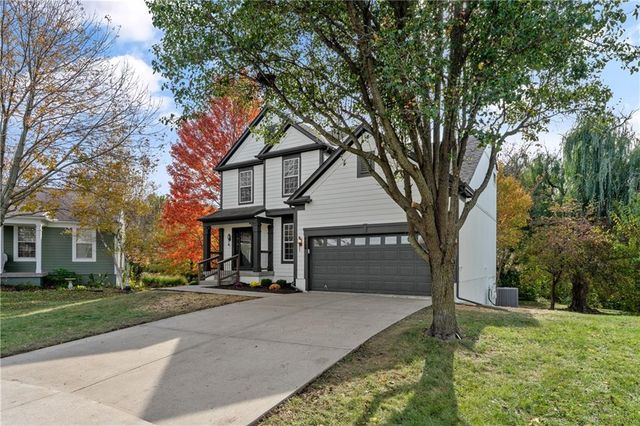 15457 W 155th Terrace, Olathe, KS 66062