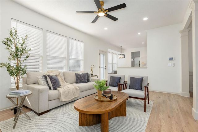 15457 W 155th Terrace, Olathe, KS 66062