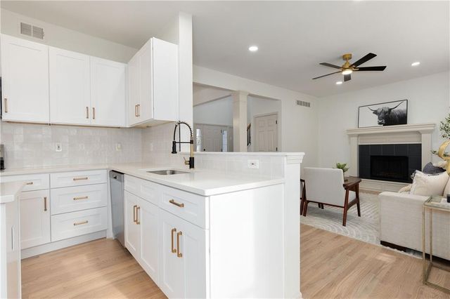 15457 W 155th Terrace, Olathe, KS 66062