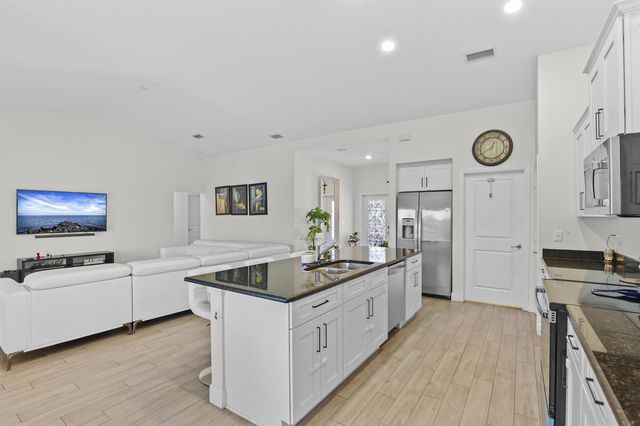 1049 SW Paar Drive, Port St. Lucie, FL 34953