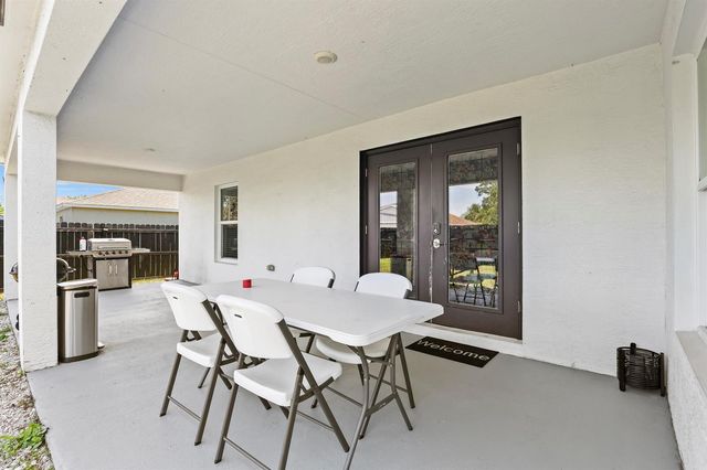1049 SW Paar Drive, Port St. Lucie, FL 34953