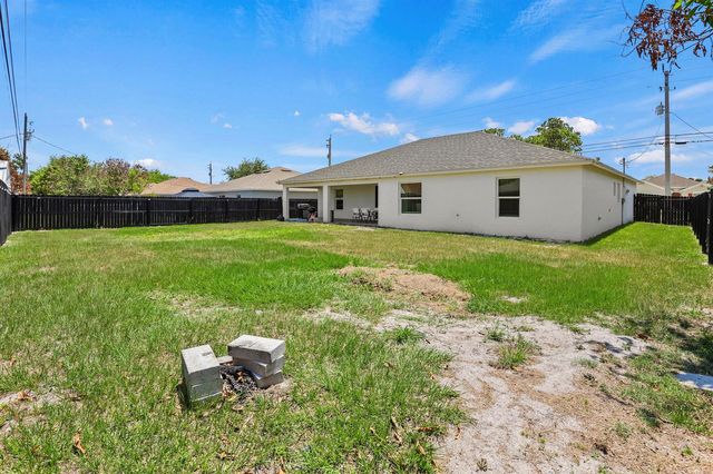 1049 SW Paar Drive, Port St. Lucie, FL 34953