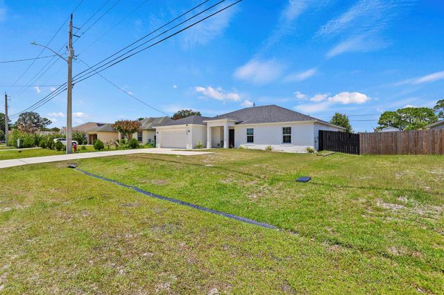 1049 SW Paar Drive, Port St. Lucie, FL 34953