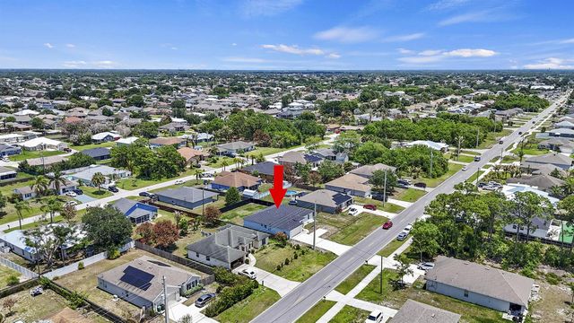 1049 SW Paar Drive, Port St. Lucie, FL 34953