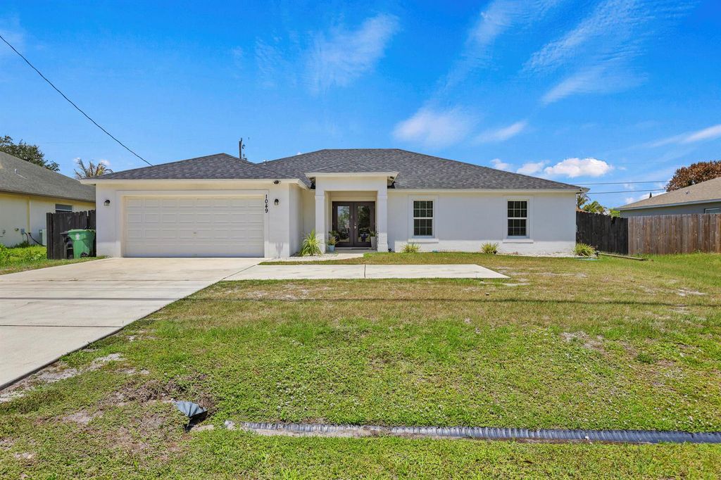 1049 SW Paar Drive, Port St. Lucie, FL 34953