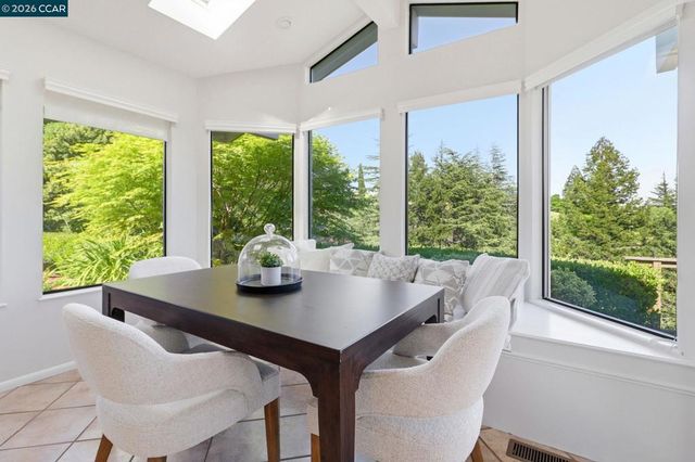 285 Claudia Ct, Moraga, CA 94556