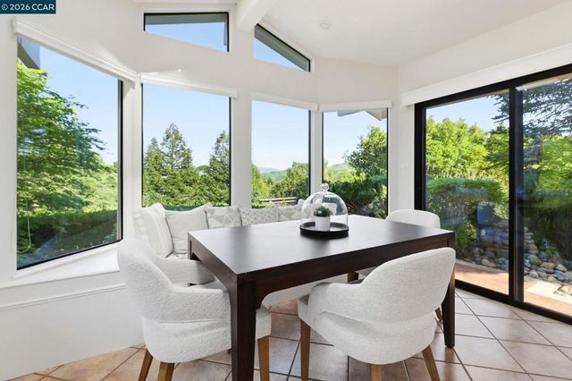 285 Claudia Ct, Moraga, CA 94556