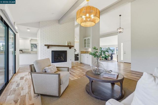 285 Claudia Ct, Moraga, CA 94556