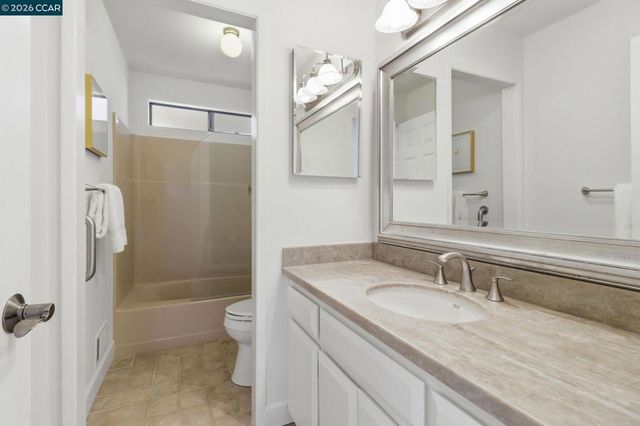 285 Claudia Ct, Moraga, CA 94556