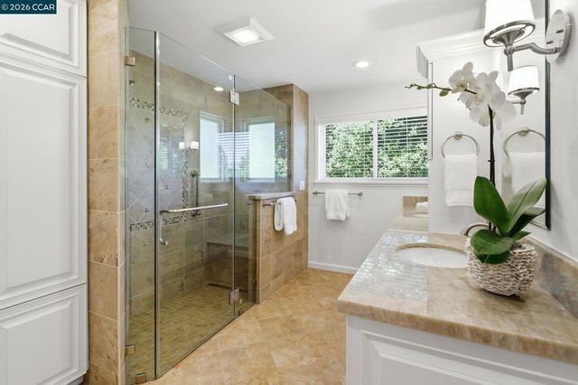 285 Claudia Ct, Moraga, CA 94556