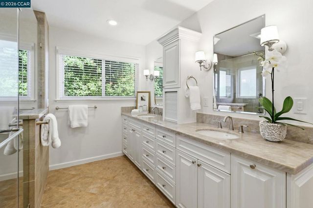 285 Claudia Ct, Moraga, CA 94556