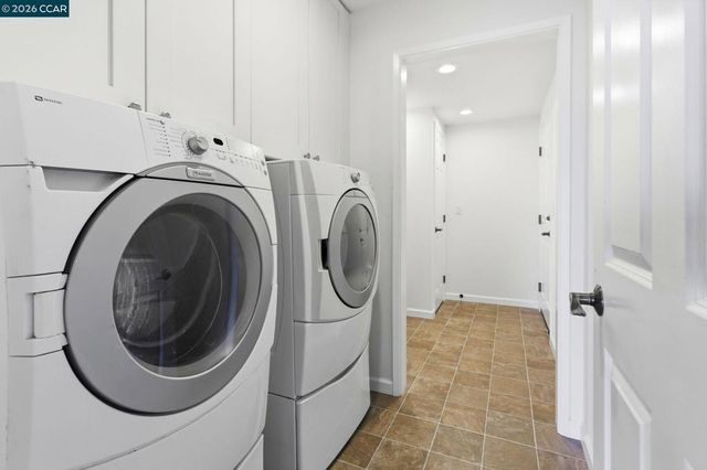 285 Claudia Ct, Moraga, CA 94556