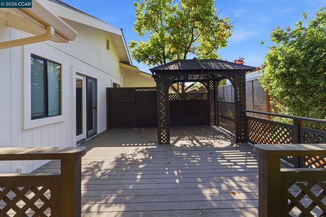 285 Claudia Ct, Moraga, CA 94556