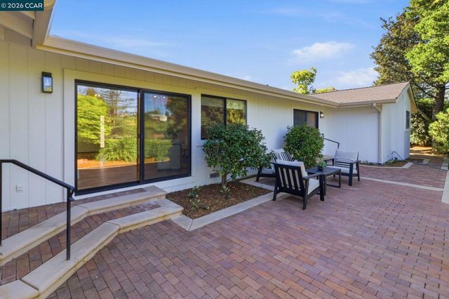 285 Claudia Ct, Moraga, CA 94556