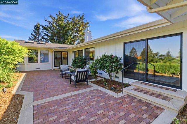 285 Claudia Ct, Moraga, CA 94556