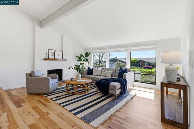 285 Claudia Ct, Moraga, CA 94556