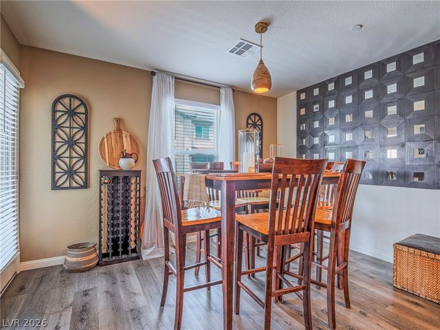 7002 Midnight Bronze Street, North Las Vegas, NV 89086