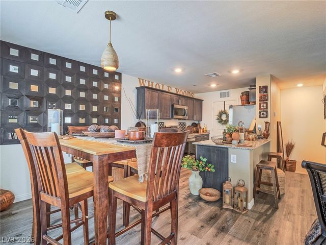 7002 Midnight Bronze Street, North Las Vegas, NV 89086