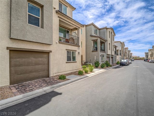 7002 Midnight Bronze Street, North Las Vegas, NV 89086