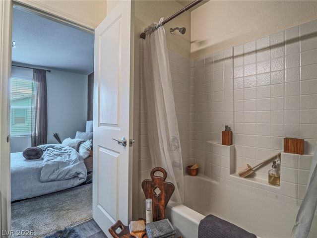 7002 Midnight Bronze Street, North Las Vegas, NV 89086
