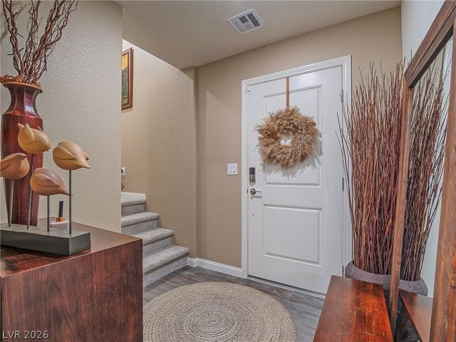 7002 Midnight Bronze Street, North Las Vegas, NV 89086
