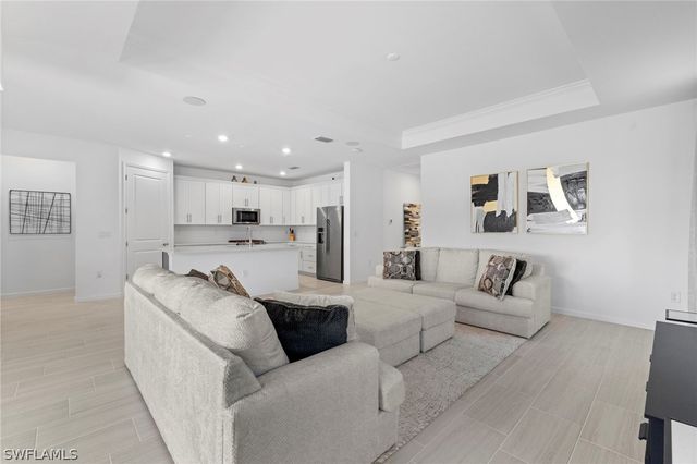 1854 Amador CT, Naples, FL 34120