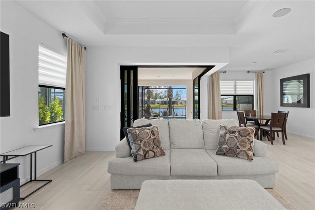 1854 Amador CT, Naples, FL 34120