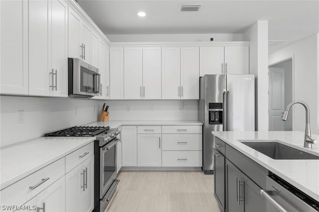 1854 Amador CT, Naples, FL 34120