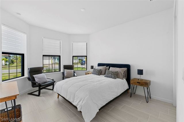 1854 Amador CT, Naples, FL 34120