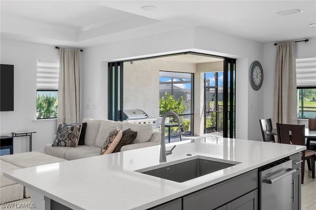 1854 Amador CT, Naples, FL 34120