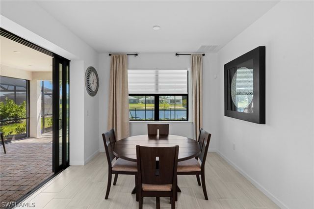 1854 Amador CT, Naples, FL 34120