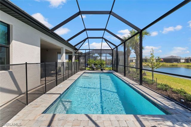 1854 Amador CT, Naples, FL 34120