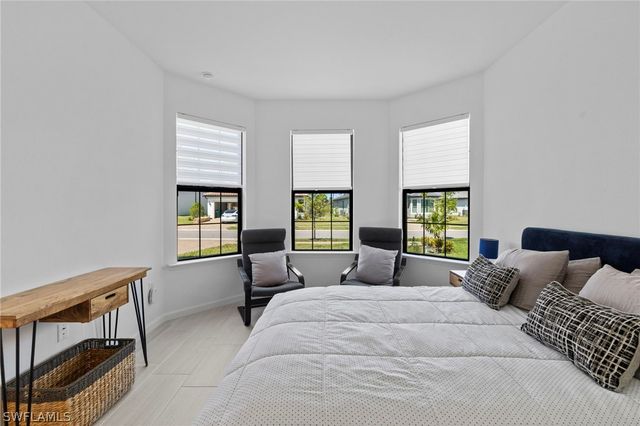 1854 Amador CT, Naples, FL 34120