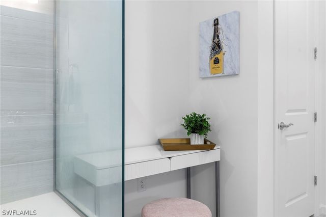 1854 Amador CT, Naples, FL 34120