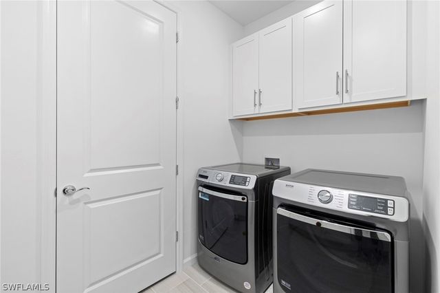 1854 Amador CT, Naples, FL 34120