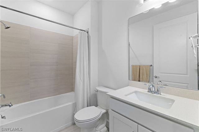 1854 Amador CT, Naples, FL 34120