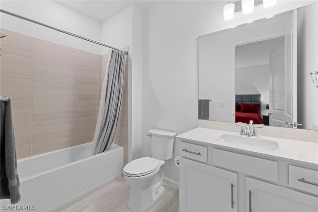 1854 Amador CT, Naples, FL 34120