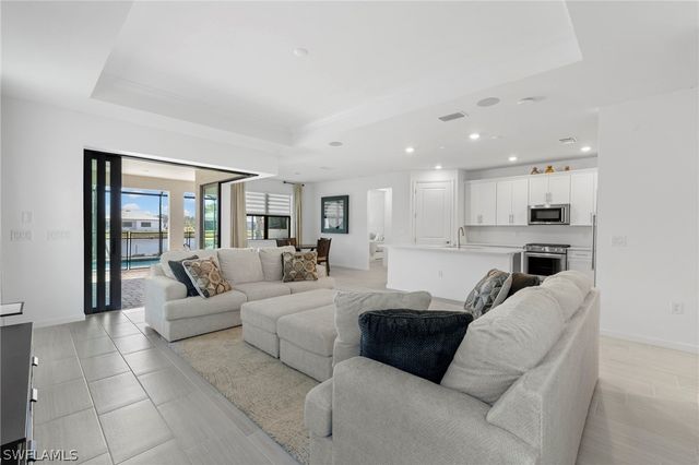 1854 Amador CT, Naples, FL 34120