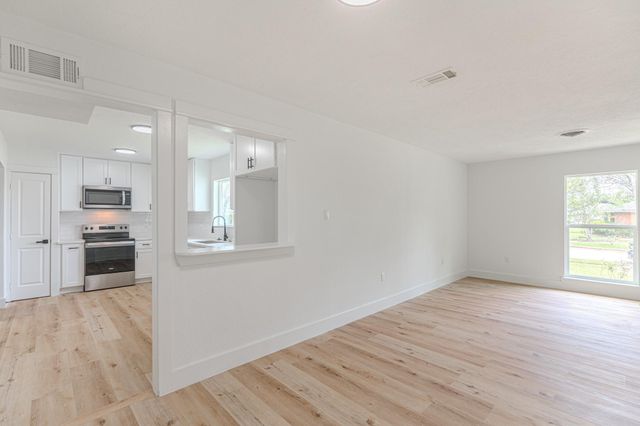 1905 Tennessee Street, Baytown, TX 77520