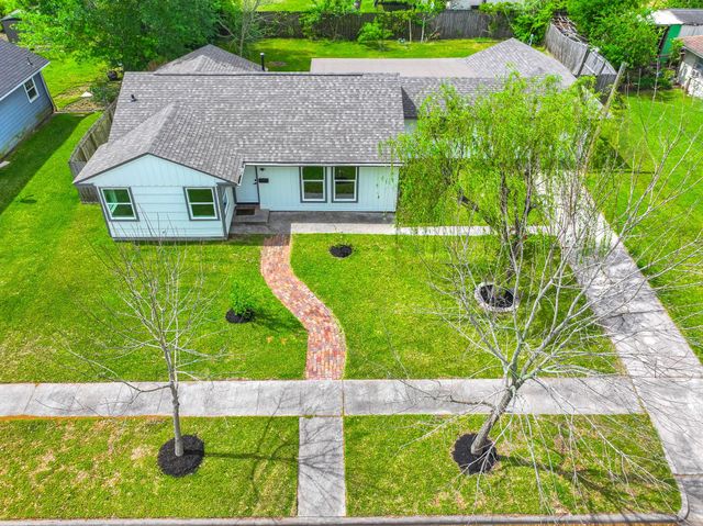 1905 Tennessee Street, Baytown, TX 77520