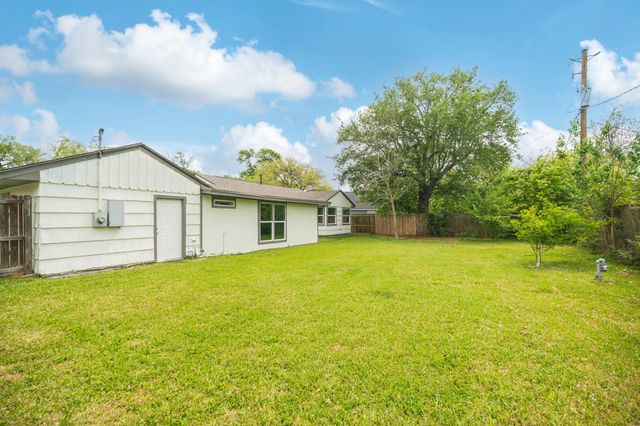 1905 Tennessee Street, Baytown, TX 77520